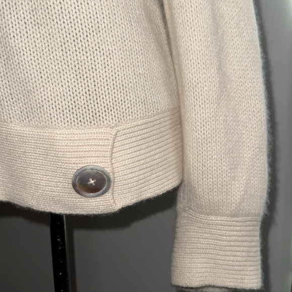 Talbots 100% Cashmere Sweater SZ Large - Picture 2 of 9